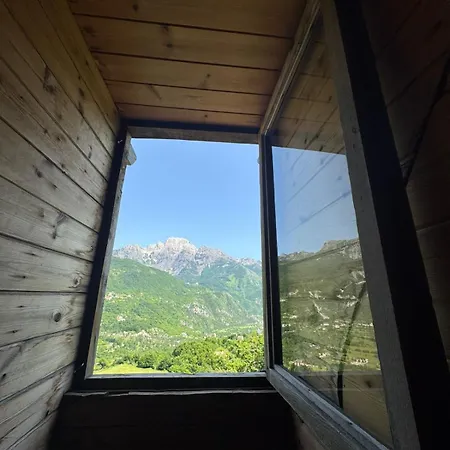 Bujtina Carku * Theth