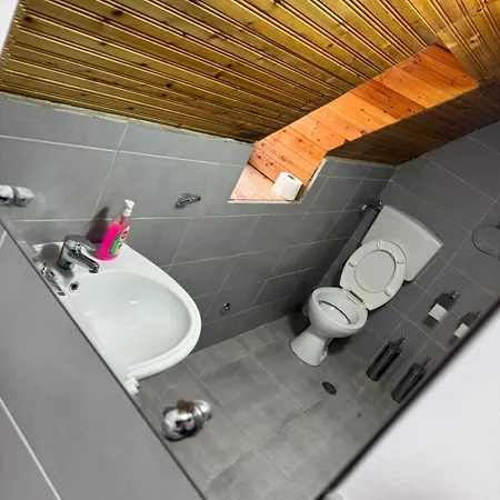 Bujtina Carku * Theth