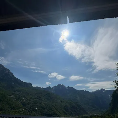 Pensjonat Bujtina Carku *