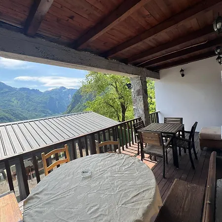 Bujtina Carku Maison d'hôtes Theth