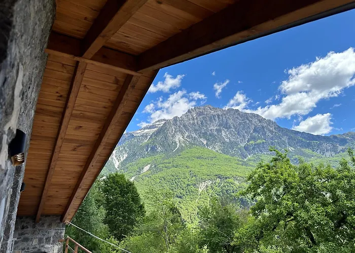 Bujtina Carku Gæstehus Theth