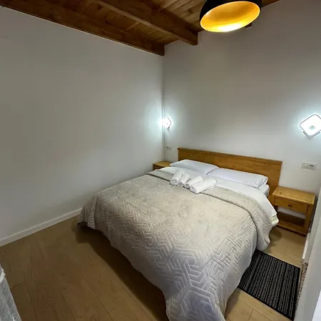 Guest house Bujtina Carku *