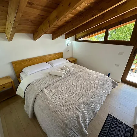 Guest house Bujtina Carku *