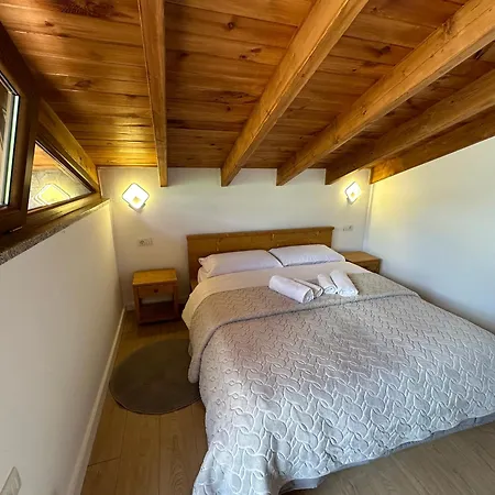 Bujtina Carku Guest house *