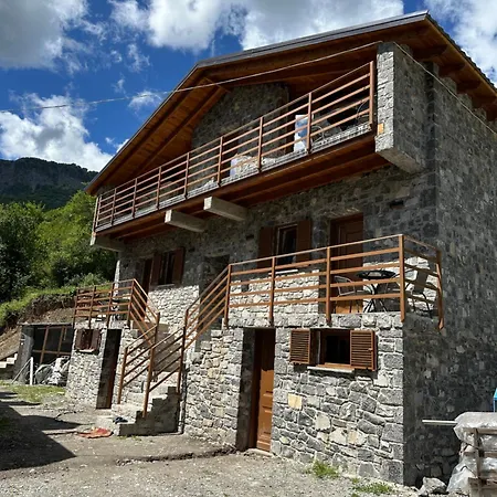 Bujtina Carku Guest house
