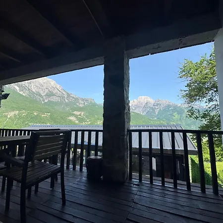 Bujtina Carku Guest house Theth
