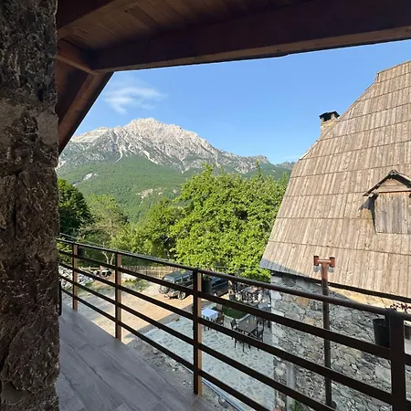 Guest house Bujtina Carku *