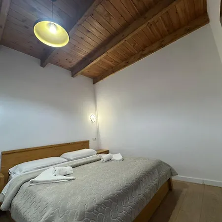 Bujtina Carku Penzion *