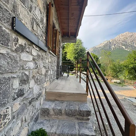 Guest house Bujtina Carku *
