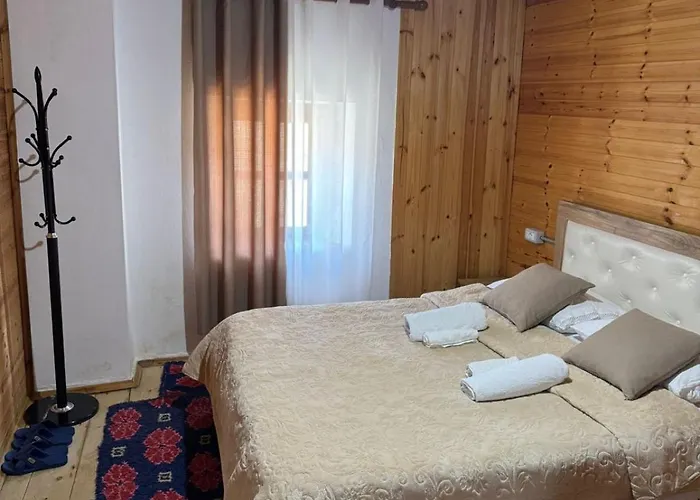 Bujtina Carku *